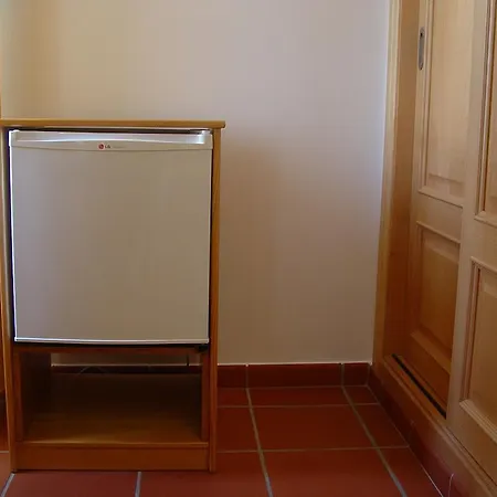 Отель Residencial Popular Пениши